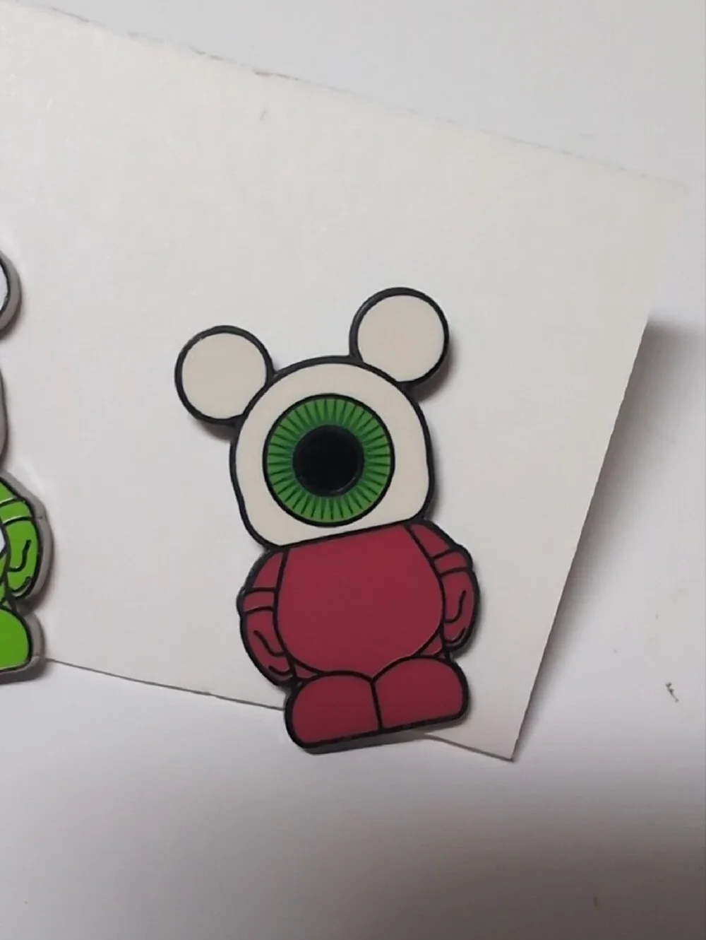 Disney Trading Pins - 2 Enamel Pins with  Mickey Silloute - Robots
